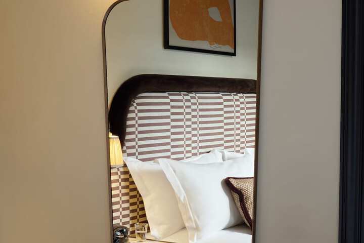 Room 15 of 38