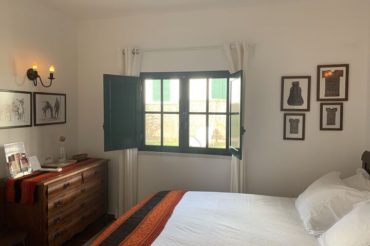 Room 8 of 34