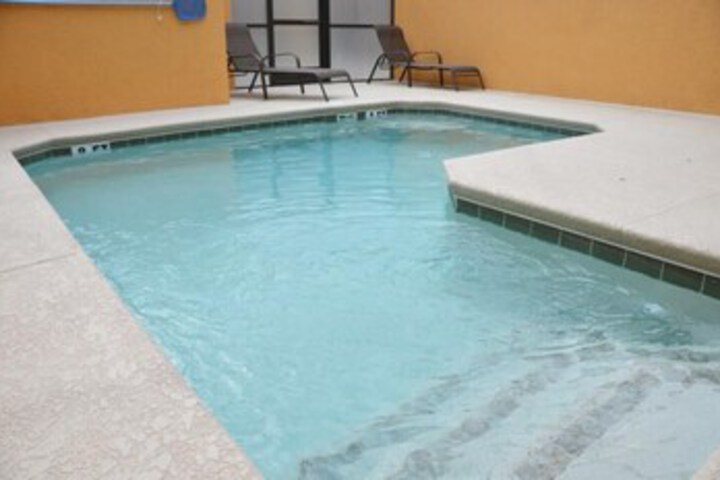 Pool 38 of 55