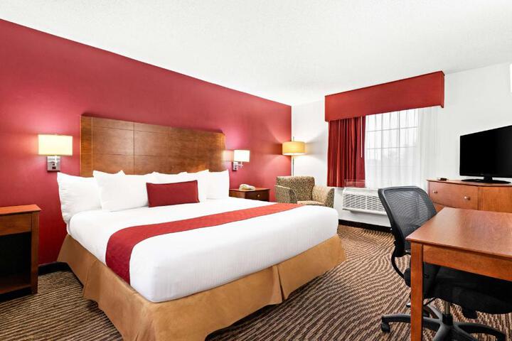 Double Accessible King Size Bed (1 of 6)