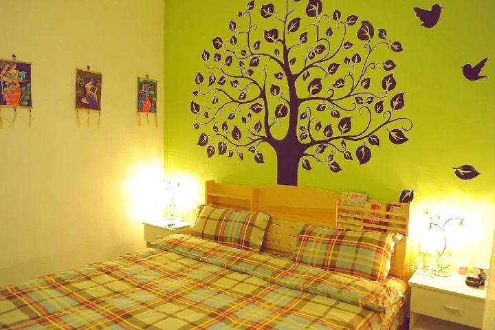 Room 2 of 12