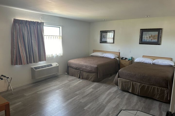 Room 11 of 37