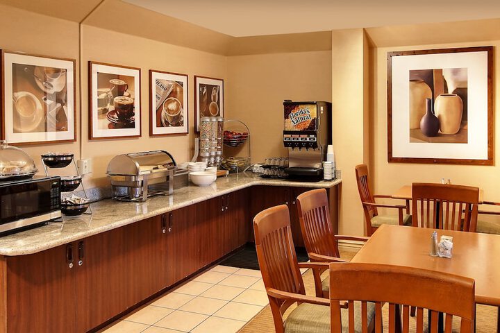Breakfast area