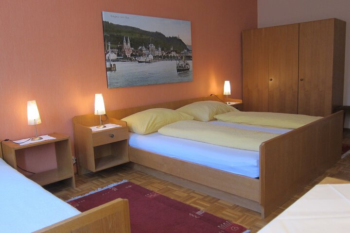 Room 14 of 24