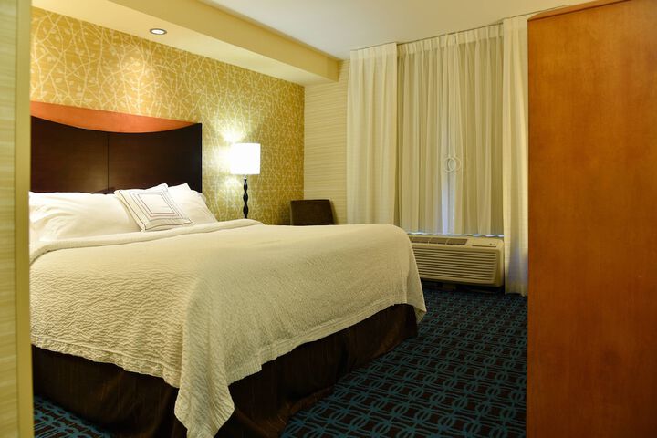 1 Standard King Bed Room (5 of 13)