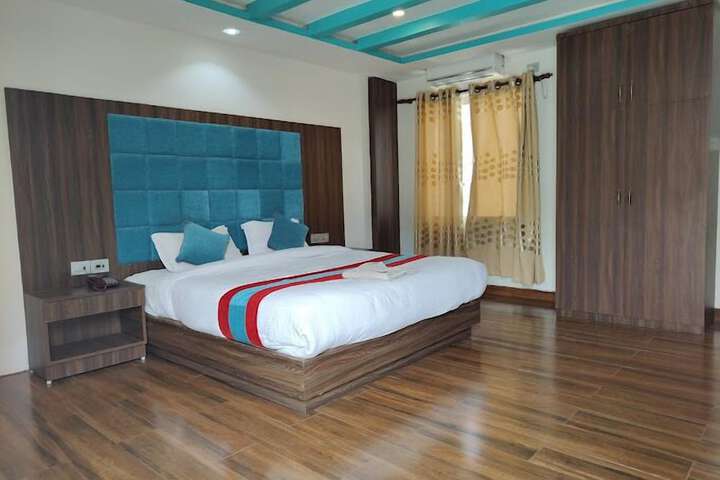 Room 3 of 22
