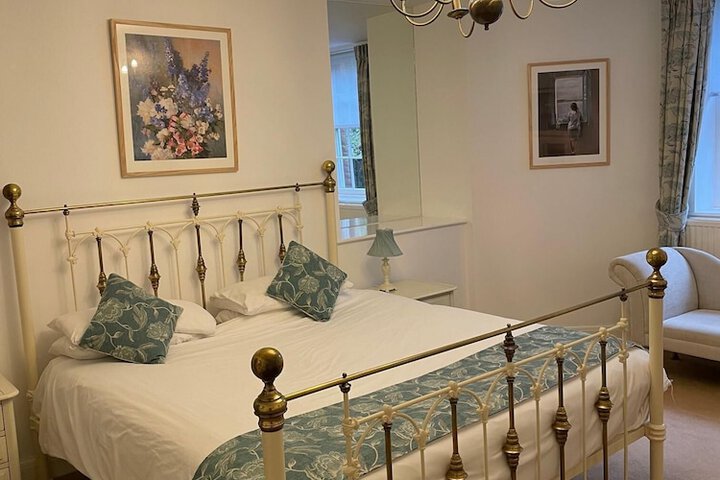 Room 3 of 49