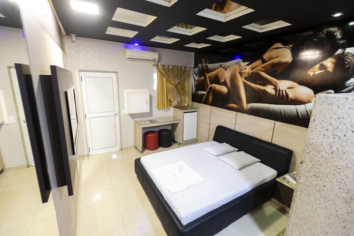 Room 30 of 114
