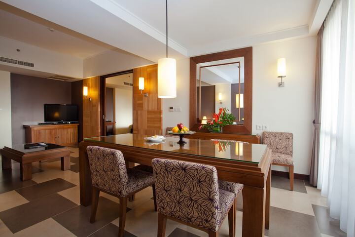 Room 15 of 48