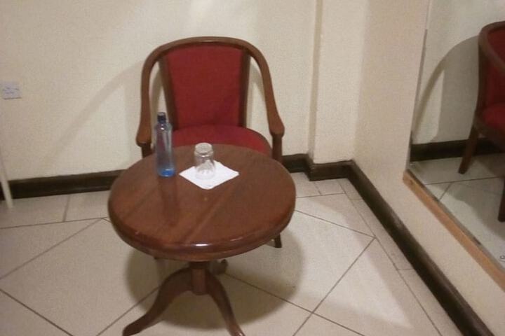 Room 9 of 15