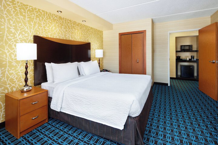 1 King Bed (13 of 13)
