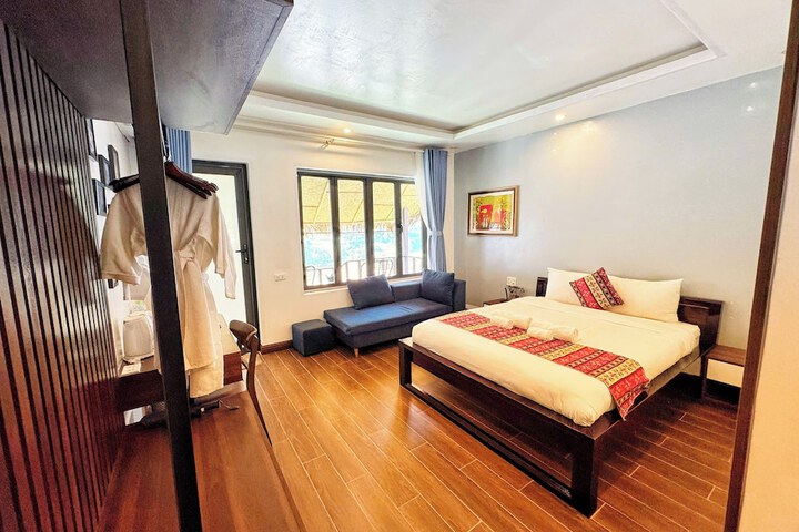 Room 26 of 87