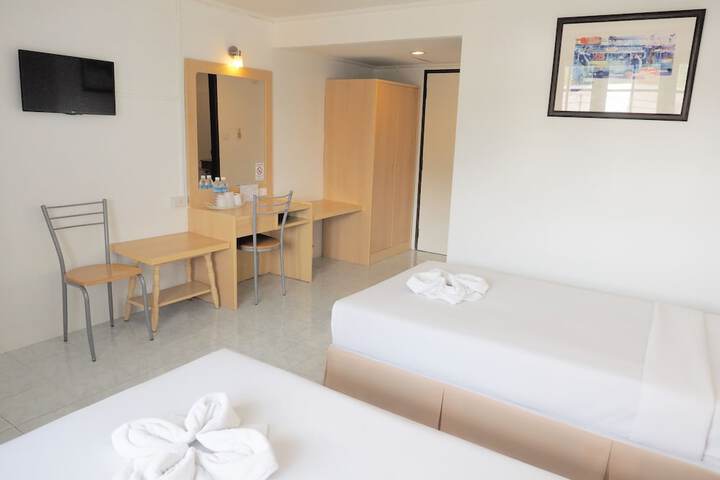 Room 15 of 42