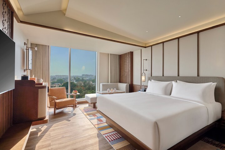 Room 9 of 27