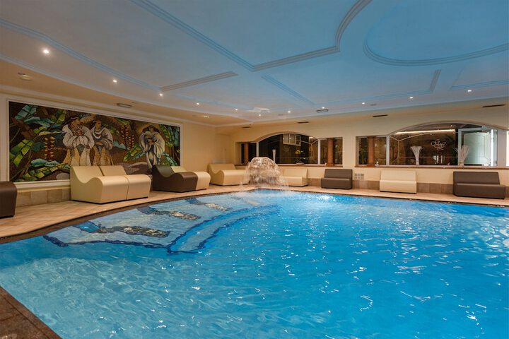 Pool 69 of 112