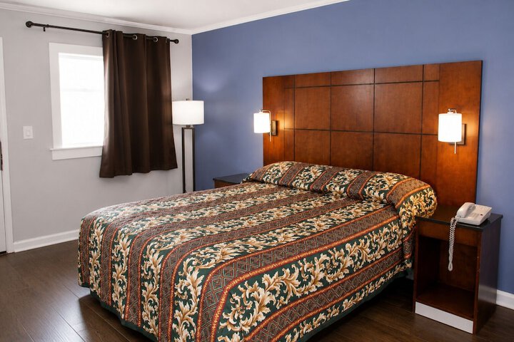 Room 5 of 43