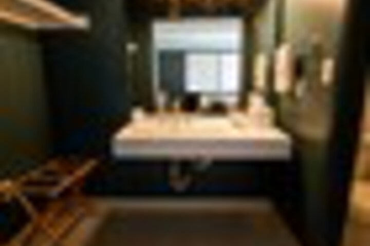 Room 68 of 180