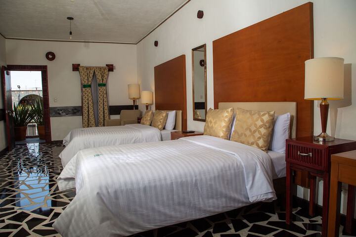 Room 12 of 27