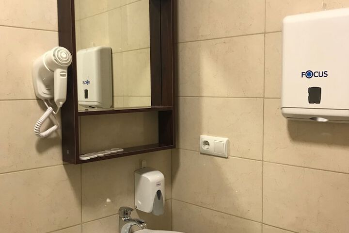 Room 10 of 15