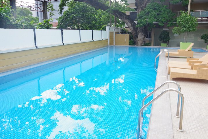 Pool 24 of 29