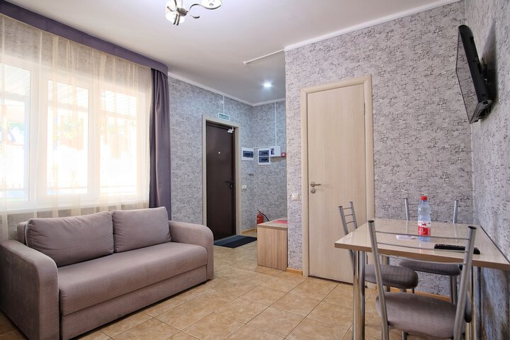Room 28 of 72