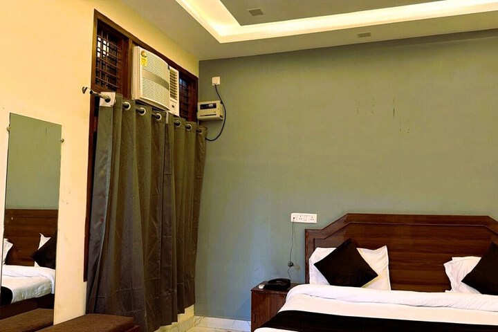 Room 21 of 37