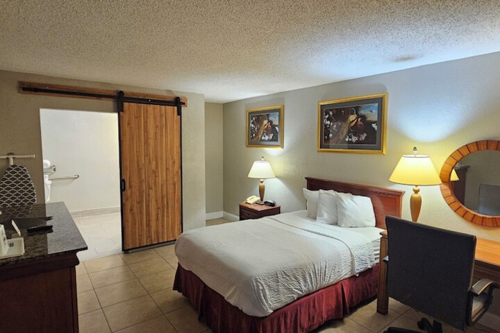 Room 16 of 47
