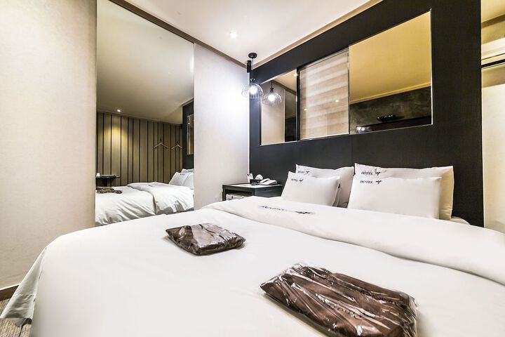 Room 29 of 121