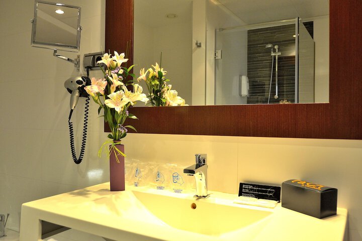 Room 17 of 46