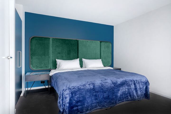 Room 5 of 38