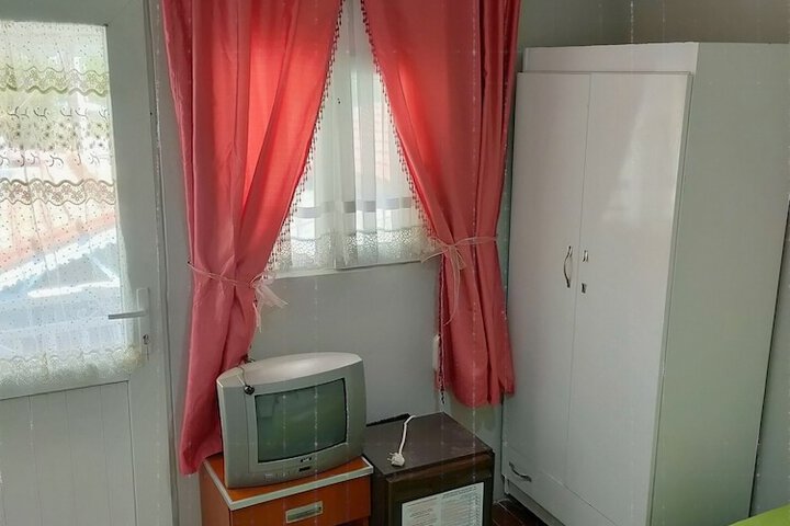 Room 14 of 49