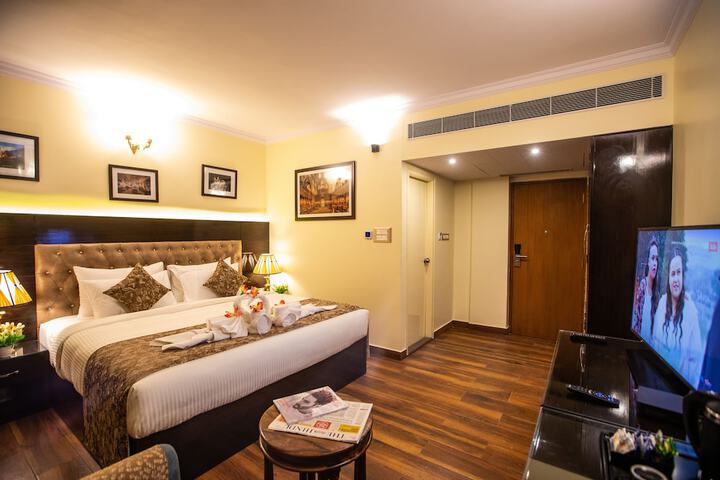Room 13 of 35