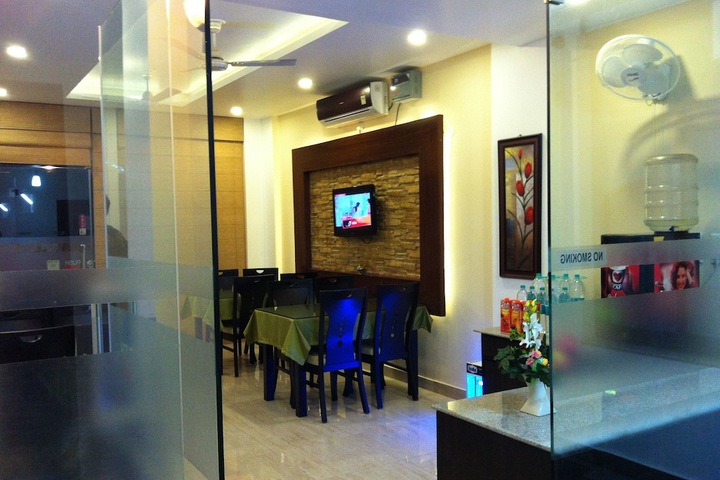 Dining Photos