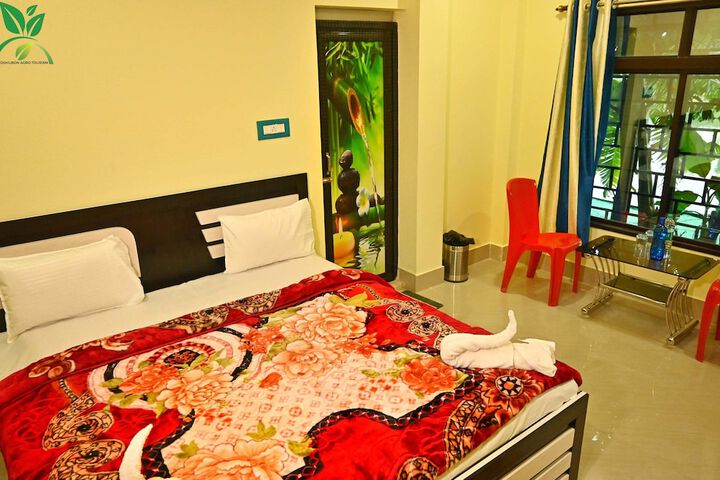 Room 5 of 32