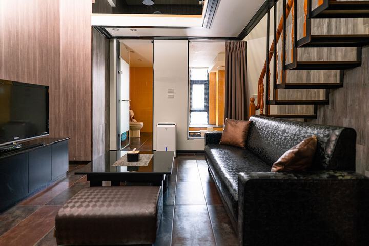 Room 13 of 60