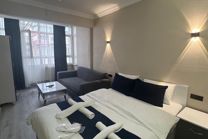 Room 12 of 49