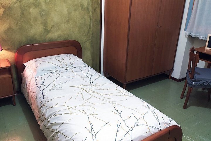 Room 19 of 46