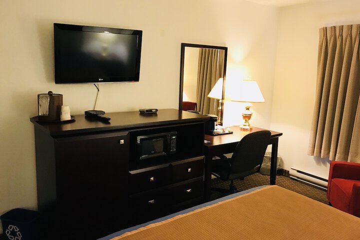 Room 35 of 65