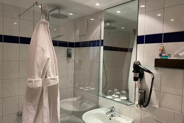 Photo 25