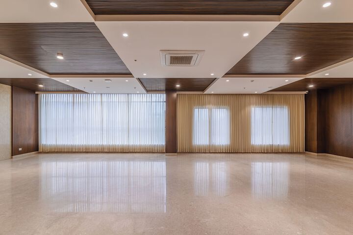 Ballroom/Hall 41 of 53