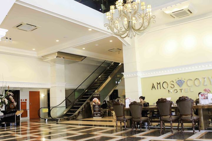 Guest Lobby