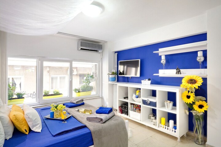 Room 14 of 77