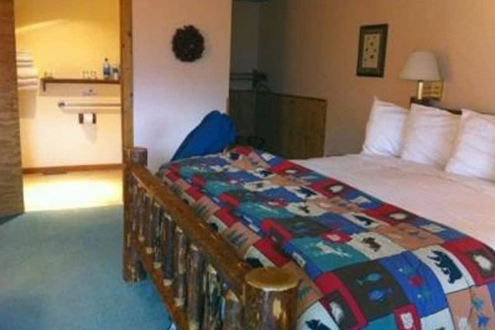 Room 9 of 51