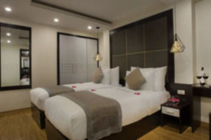 Room 18 of 33