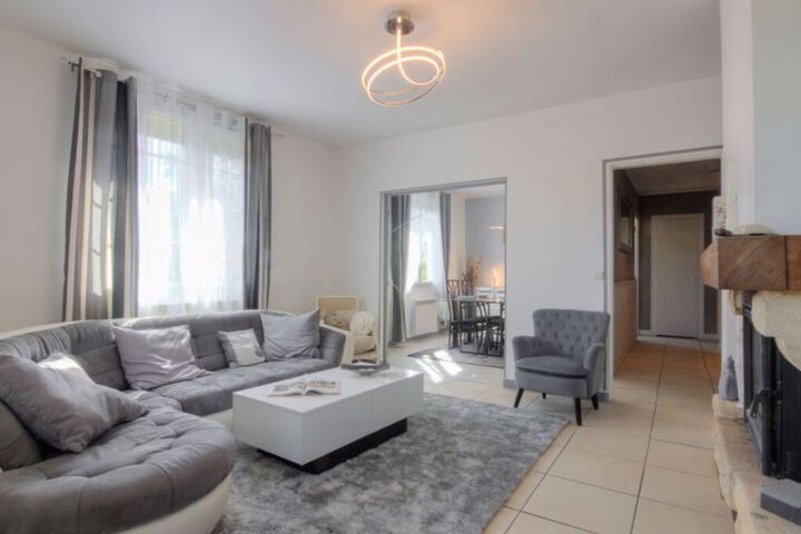 Room 4 of 20