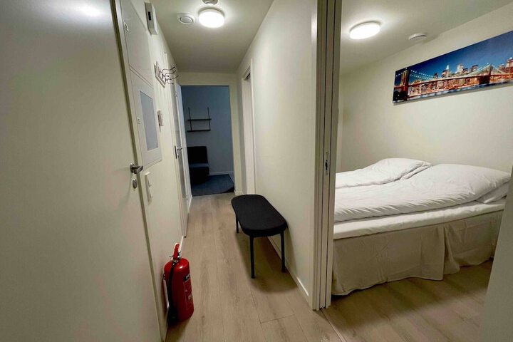 Room 4 of 37