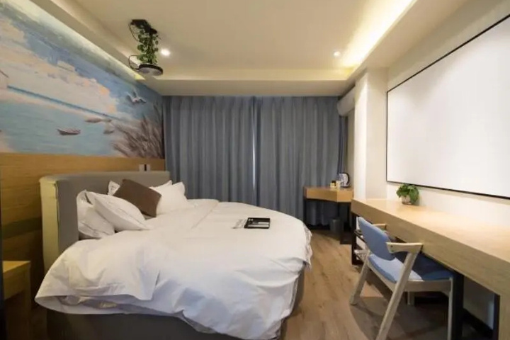 Room 13 of 13