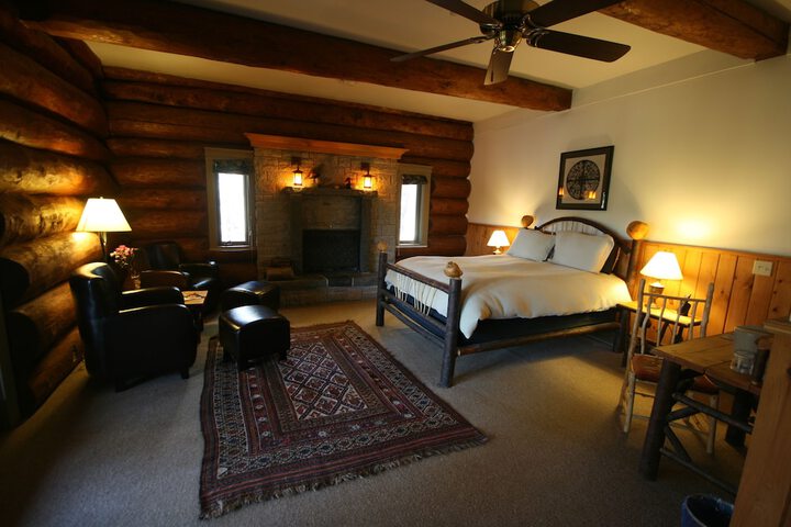 Room 13 of 86