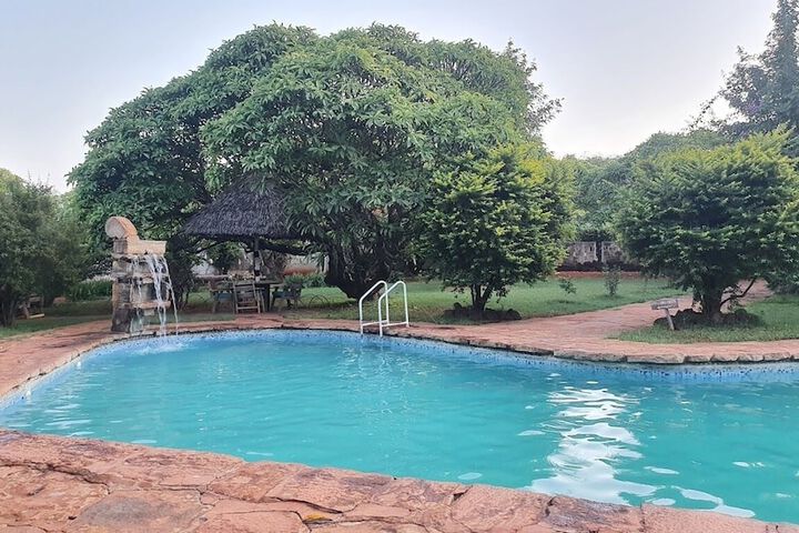 Pool 14 of 25