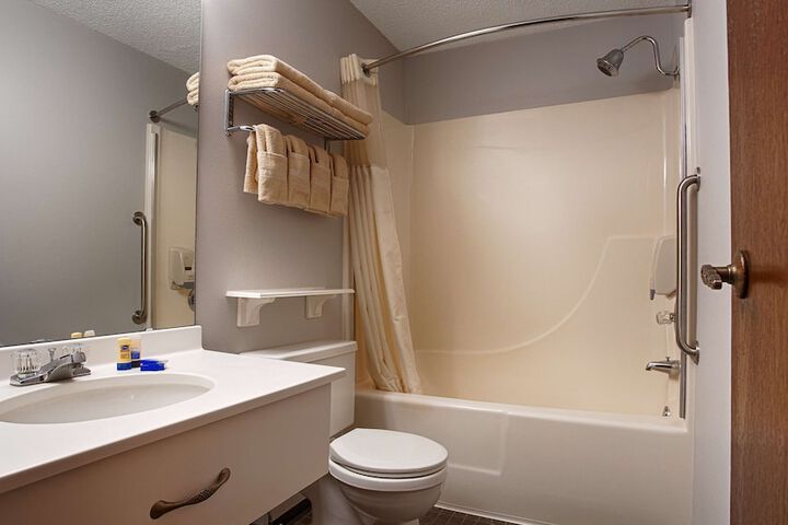 Clean Restrooms